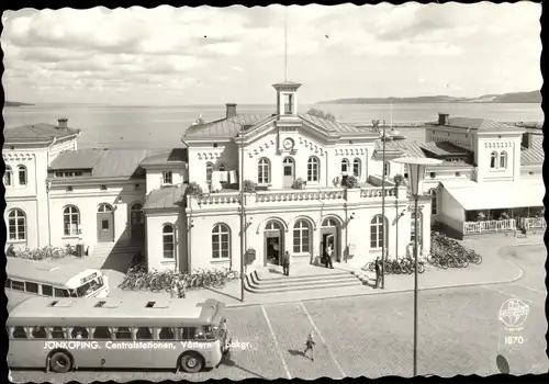 Ak Jönköping Schweden, Centralstationen, Vättern bakgr.