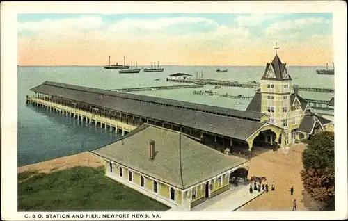 Ak Newport News Virginia USA, C. & O. Station und Pier