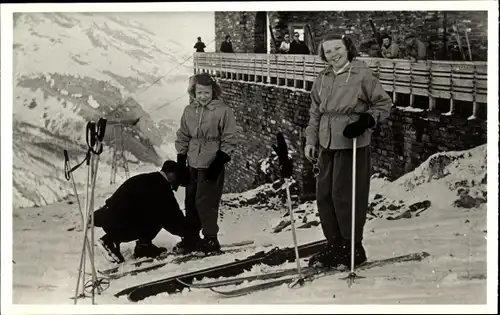 Ak Prinzessinnen Beatrix und Irene, Skifahrt, Niederländisches Königshaus, 1950