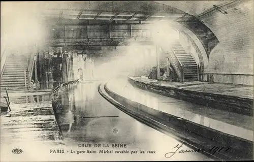 Ak Paris IV., Seineflut, Gare Saint-Michel