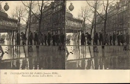 Stereo Ak Überschwemmungen von Paris 1910, Fußgängerbrücke Avenue Ledru-Rollin