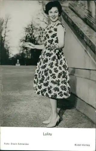 Ak Sängerin Lolita, Portrait