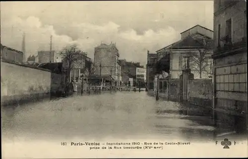 Postkarte Paris XV Vaugirard, Rue de la Croix Nivert, Die große Seine-Flut Januar 1910