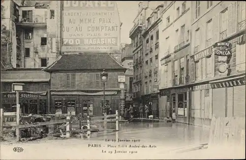 Ak Paris VI, Place Saint-André des Arts, Die große Seineflut am 29. Januar 1910