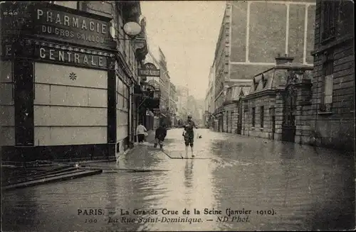 Postkarte Paris VII, Rue Saint Dominique, Die große Seine-Flut Januar 1910