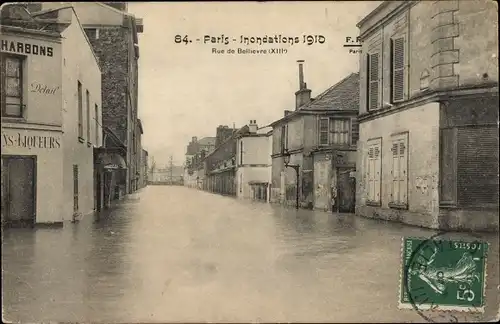 Postkarte Paris XIII, Rue de Bellievre, Seine-Überschwemmung 1910