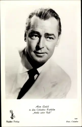 Ak Schauspieler Alan Ladd,  Portrait, Hölle unter Null