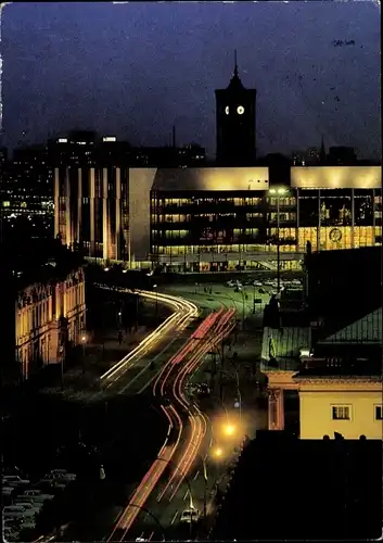 Ak Berlin Mitte, Palast der Republik, Nachtbeleuchtung, Rathaus