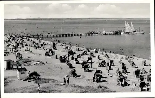 Ak Ostseebad Timmendorfer Strand, Strandleben, Landungsbrücke, Segelboote