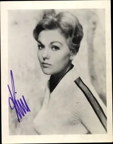 Ak Schauspielerin Kim Novak, Portrait, Autogramm