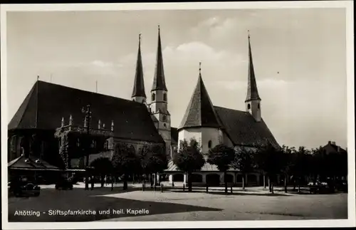 Ak Altötting in Oberbayern, Stiftspfarrkirche, heilige Kapelle