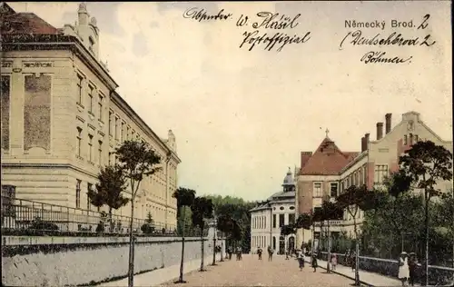 Ak Havlíčkův Brod Německý Brod Deutschbrod Region Hochland, Allee, Passanten