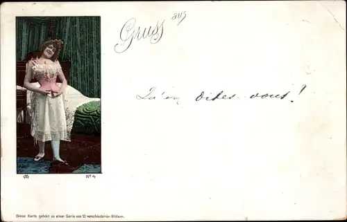 Ak Frau in Unterwäsche, Korsett, Schlafzimmer, Bett