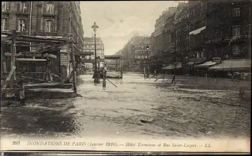 Ak Paris IX, Rue Saint-Lazare, Die große Seineflut, Januar 1910