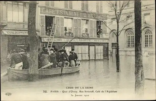 Postkarte Paris VII, Quai d'Orsay, Café de l'Aquarium, Die große Seineflut Januar 1910