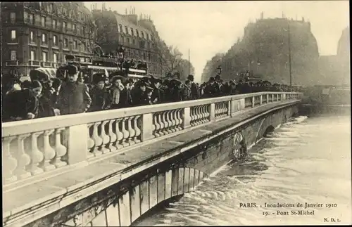 Ak Paris V, Überschwemmungen 1910, Pont St Michel
