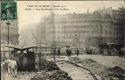 Ak Paris VIII, Gare Saint Lazare, Die große Seineflut, Januar 1910