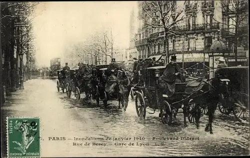 Ak Paris XII Reuilly, Boulevard Diderot, Die Seine-Überschwemmung von 1910, Gare de Lyon