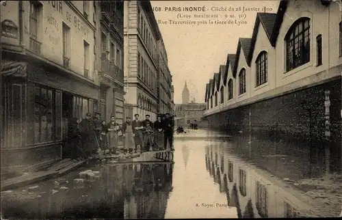Ak Paris XII Reuilly, Rue Traversière, Gare de Lyon, Die Seine-Überschwemmung von 1910