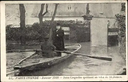 CPA Paris XVI Passy, Jean Coquelin quittant sa villa de St. James, Crue de la Seine Janvier 1910
