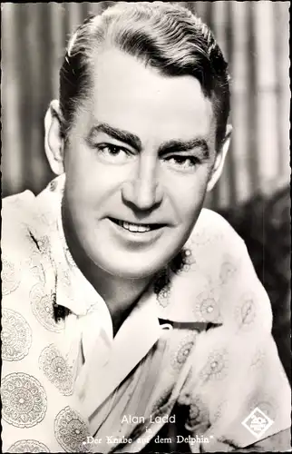 Ak Schauspieler Alan Ladd in Der Knabe auf dem Delphin, Portrait