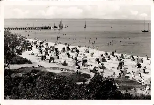 Ak Ostseebad Timmendorfer Strand, Strandleben, Strandkörbe, Landungssteg, Segelboote