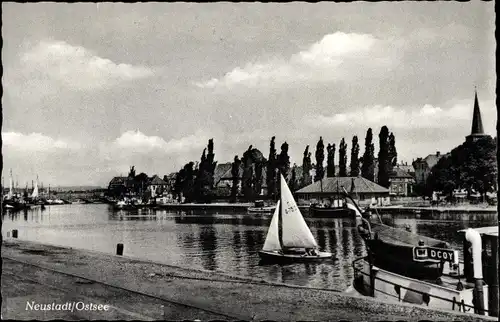 Ak Neustadt in Holstein, Segelboot