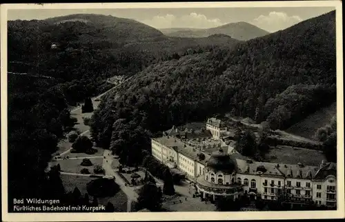 Ak Bad Wildungen in Hessen, Fürstliches Badehotel mit Kurpark