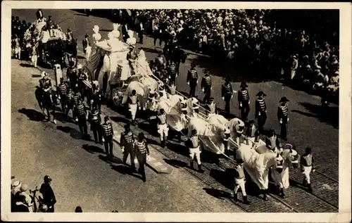 Foto Ak Niederländisches Königshaus, Kutsche, Fest, Festzug