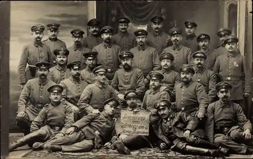 Foto Ak Deutsche Soldaten in Uniformen, I. WK