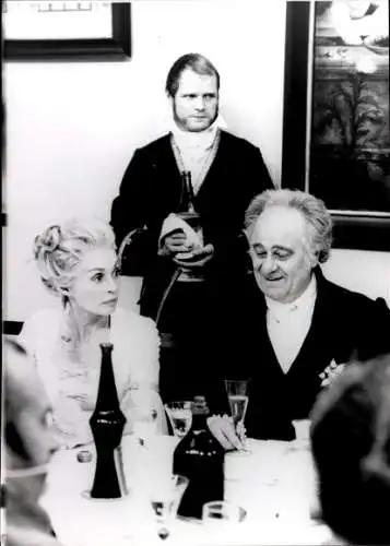 Foto Schauspieler Martin Hellberg und Lilli Palmer, Filmszene Lotte in Weimar, Pressefoto