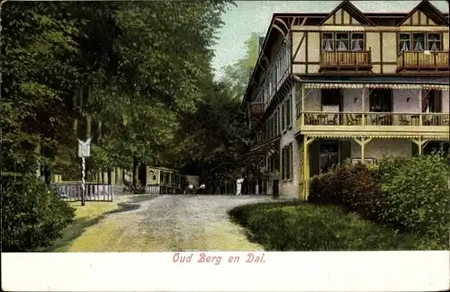 Ak Berg en Dal Gelderland Niederlande, Gasthaus, Straßenpartie