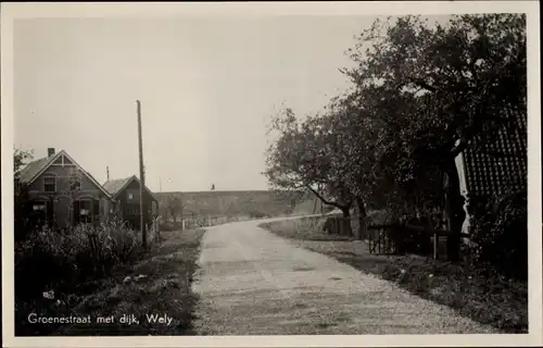 Foto Ak Wely Gelderland Niederlande, Groenestraat met dijk
