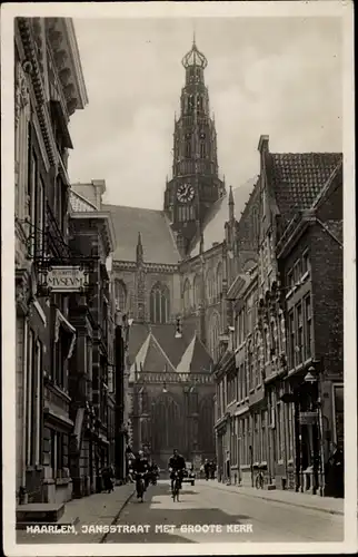 Ak Haarlem Nordholland Niederlande, Jansstraat met groote Kerk