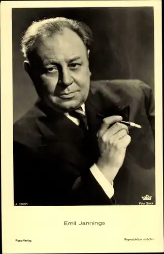 Ak Schauspieler Emil Jannings, Portrait mit Zigarette, Ross Verlag A 3201 1