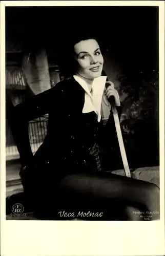 Ak Schauspielerin Vera Molnar, Portrait