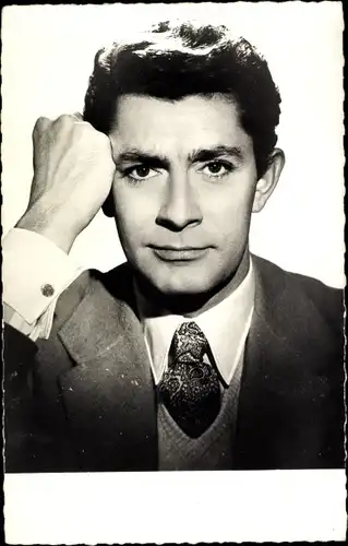 Ak Schauspieler Jean Claude Pascal, Portrait