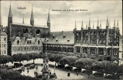 Ak Lübeck, Marktplatz, Rathaus, Brunnen, Autos