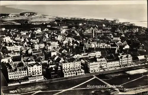 Ak Norderney in Ostfriesland, Fliegeraufnahme von der Stadt