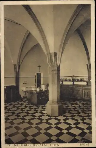 Ak Bernkastel Kues an der Mosel, Küche vom St. Nicolaus Hospital