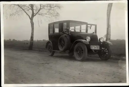 Foto Auto, Straße, Autokennzeichen IS-24785