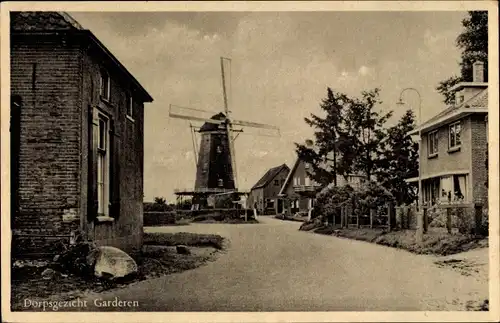 Ak Garderen Gelderland, Dorfpartie mit Windmühle