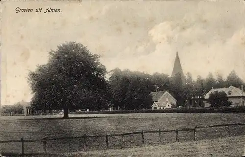 Ak Almen Gelderland, Wohnhäuser, Kirchuturm, Baum