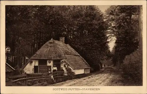 Ak Putten Gelderland, Bauernhaus am Postweg Putten-Staverden