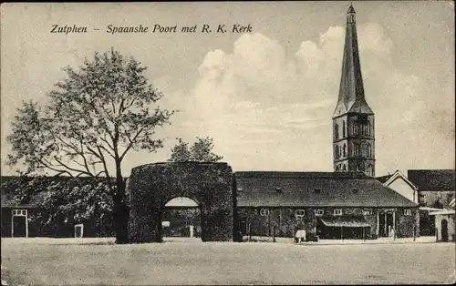 Ak Zutphen Gelderland, Spanisches Tor, R. K. Kirche