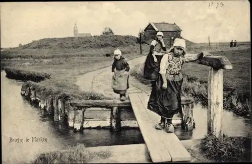 Ak Marken Nordholland Niederlande, Brügge, Mädchen in Tracht