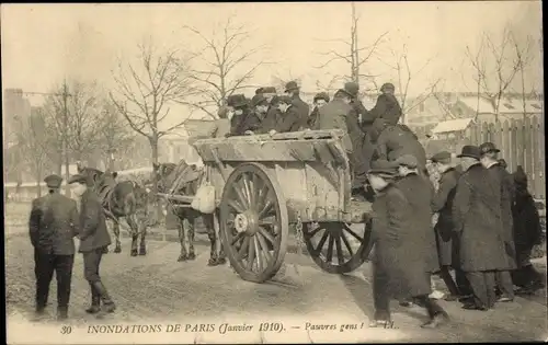 Ak Paris, Die große Seineflut Januar 1910, Arme Leute