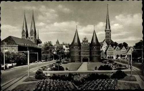 Ak Lübeck, Holstentor, Marienkirche