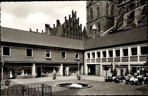 Ak Lübeck, Markt-Innenhof