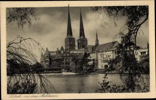 Ak Hansestadt Lübeck, vor dem Mühlentor